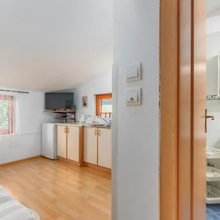 Guest house Stanisic 21 3*